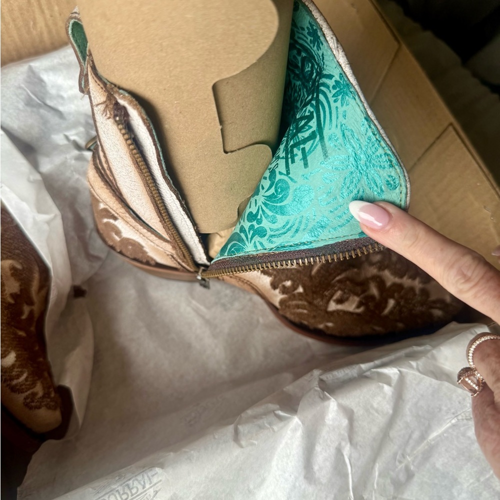 Corral Booties - Picture 5 of 6